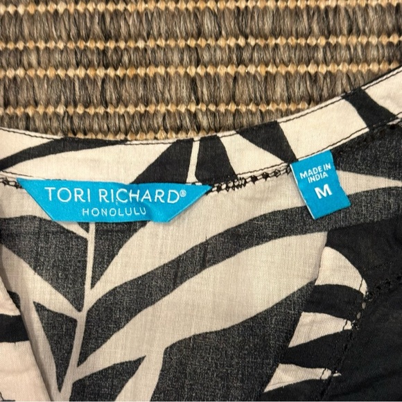 Tori Richard Black and White Leaf Print Swim Coverup - Picture 2 of 3